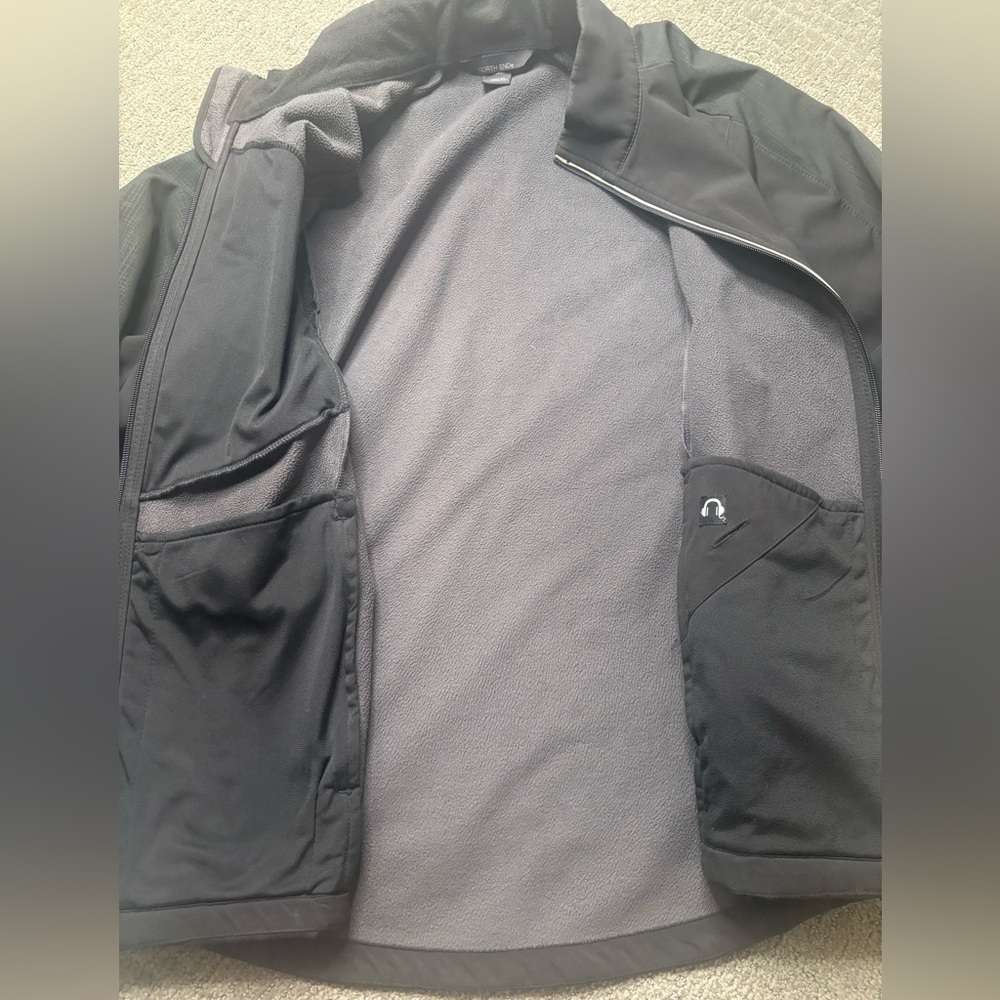 Men's Mercedes Benz Soft Shell North End Black Jacket Size Medium - Picture 4 of 8